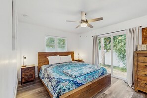 2 室のベッドルーム、アイロン / アイロン台、インターネット、ベッドシーツ