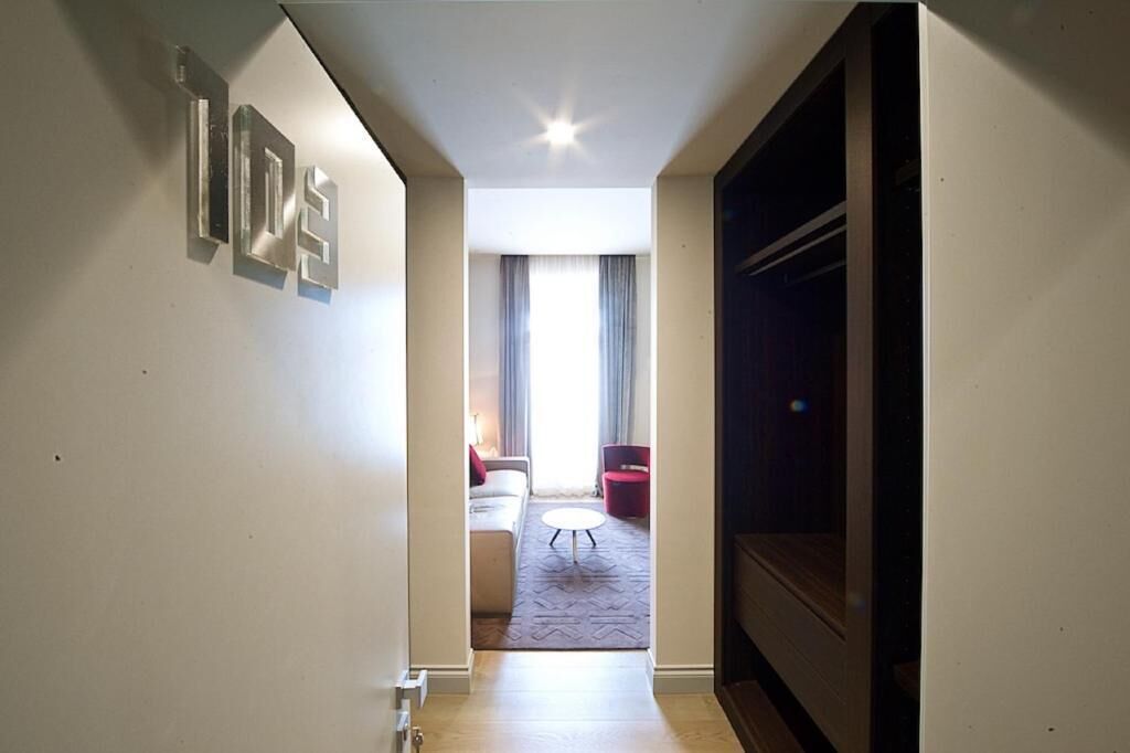 Royal-Suite | Zimmersafe, Schreibtisch, Verdunkelungsvorhänge, schallisolierte Zimmer