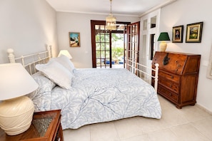 3 chambres, fer et planche Ă repasser, draps fournis