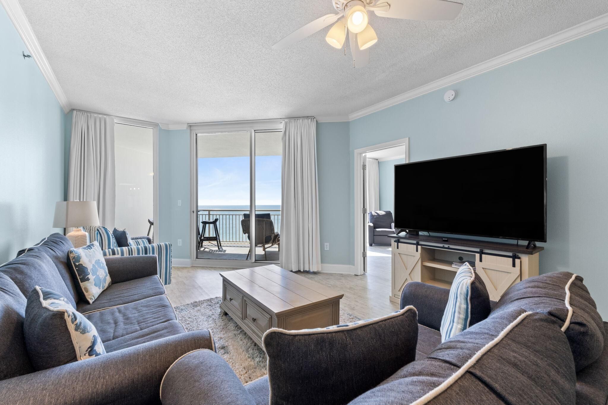 Condo, Multiple Beds (Palacio 903) | Living area