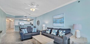 Condo, Multiple Beds (Palacio 903) | Living area