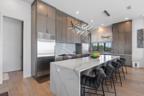 House, Multiple Beds (Casa Playa at Eleanor Beach) | Private kitchen