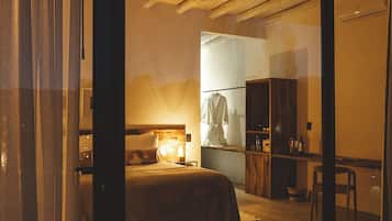 Double or Twin Room, Mountain View | In-room safe, desk, laptop workspace, blackout curtains