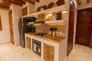 Comfort Room, Private Pool, Mountainside | Private kitchen