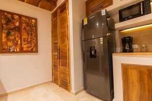 Comfort Room, Private Pool, Mountainside | Private kitchen
