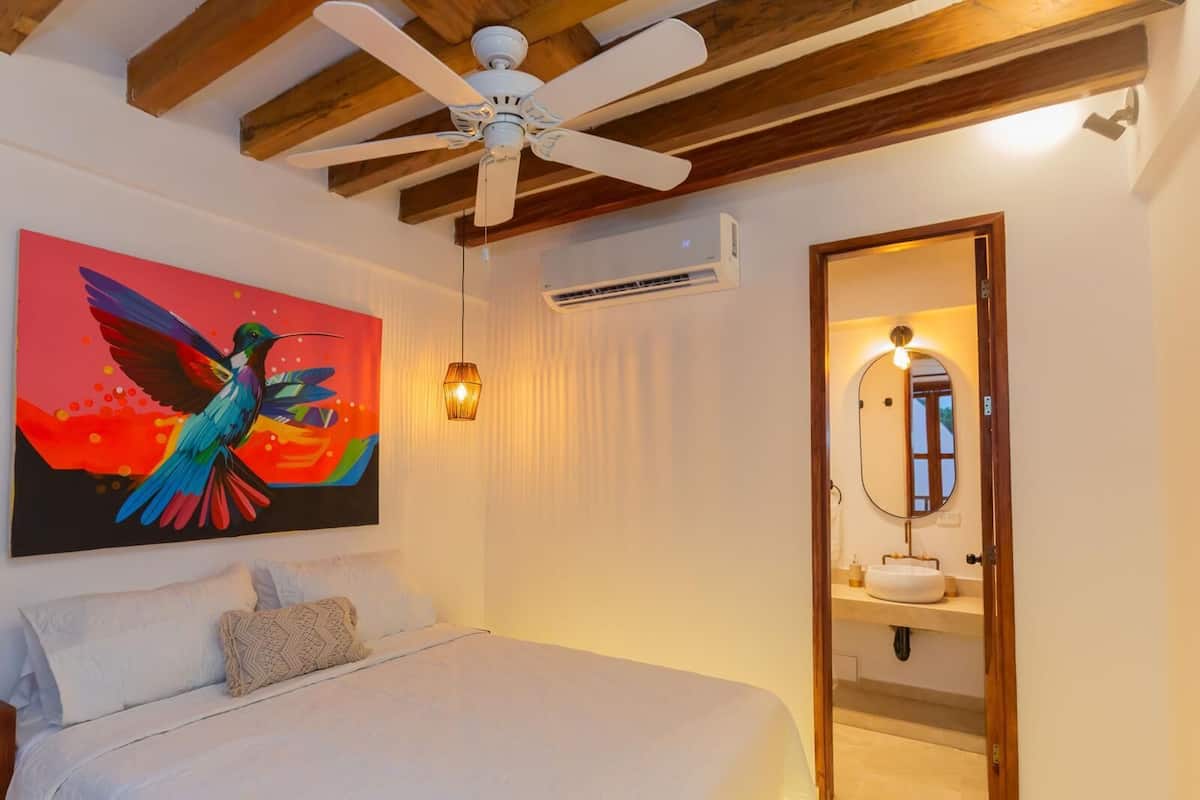 Quarto conforto, piscina particular, ao lado da montanha | Edredons de pluma, escrivaninha, Wi-Fi de cortesia