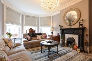 Télévision, cheminée