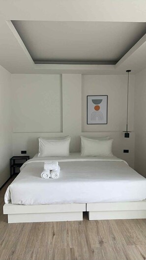 Habitación estándar, 1 cama de matrimonio grande, balcón, vistas al canal | Wifi gratis