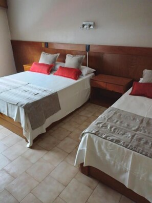 In-room safe, soundproofing, free WiFi