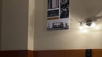 In-room safe, soundproofing, free WiFi