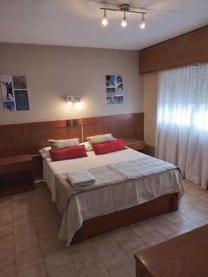 In-room safe, soundproofing, free WiFi