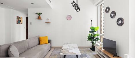 Classic Apartment, Courtyard View | Living room