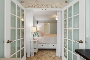 Condo, 1 King Bed (Smyrna Beach Club 609A)
