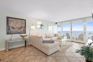 Condo, 1 King Bed (Smyrna Beach Club 609A) | Living area - Smyrna Beach Club 609a (New Smyrna Beach)