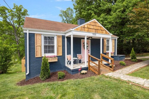 Cute & Cozy Kingsport Home - 3 Bedroom - Close to Hospitals, Eastman, Downtown