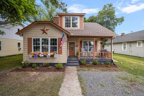 Exterior - Music Vibes Near Downtown Kpt - 4br - Fenced yard (Kingsport)