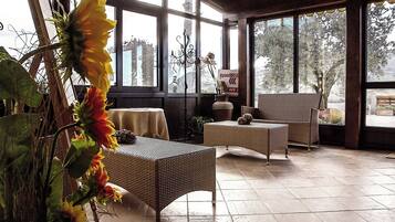 Classic-Zimmer, Bergblick | Wohnbereich