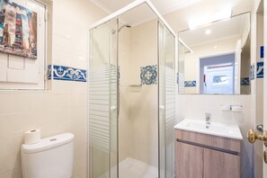 Studio, Terrace | Bathroom
