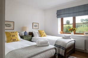 3 bedrooms, desk, free WiFi, bed sheets - Stylish pet-friendly converted chapel on Exmoor (Withypool)