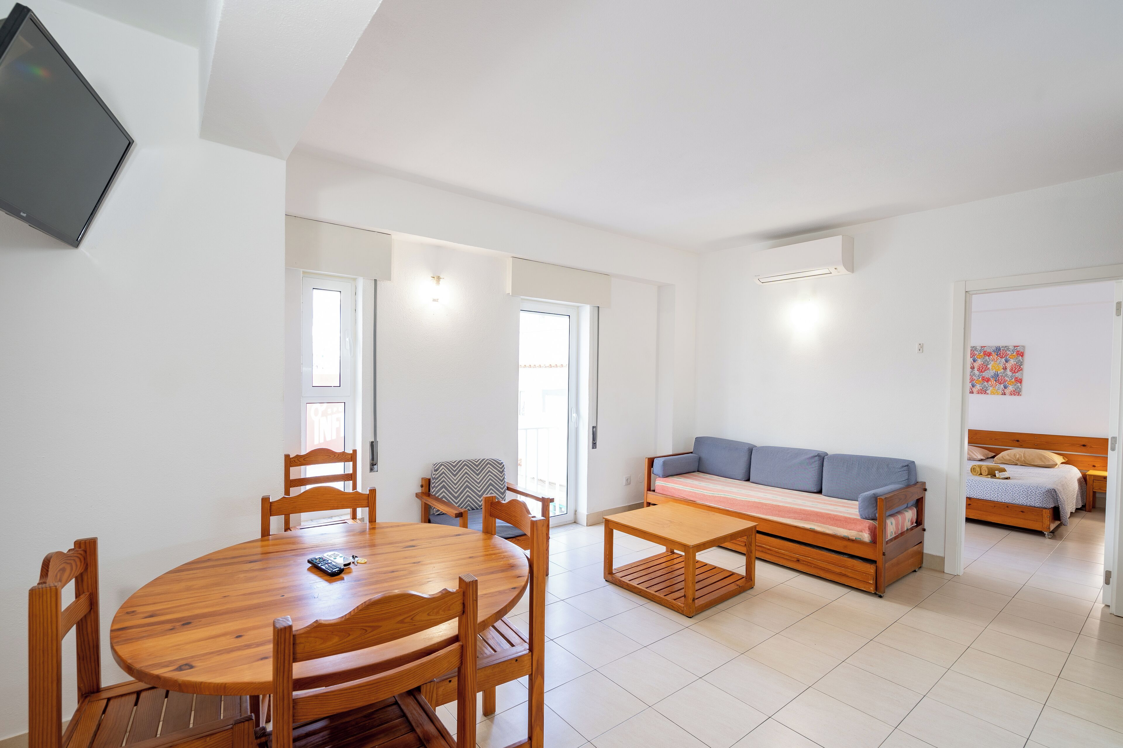 Apartment, 2 Bedrooms | Living area