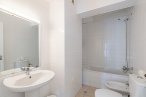 Apartment, 2 Bedrooms | Bathroom