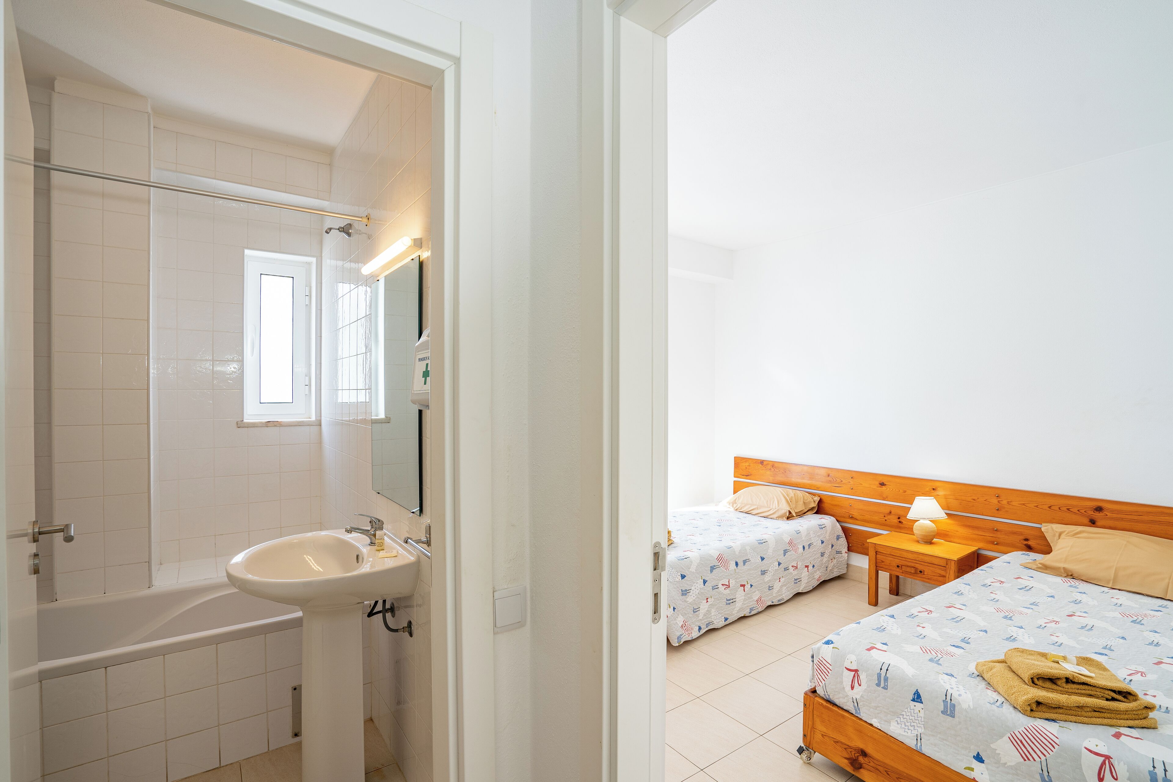 Apartment, 1 Bedroom | Bathroom | Towels, toilet paper