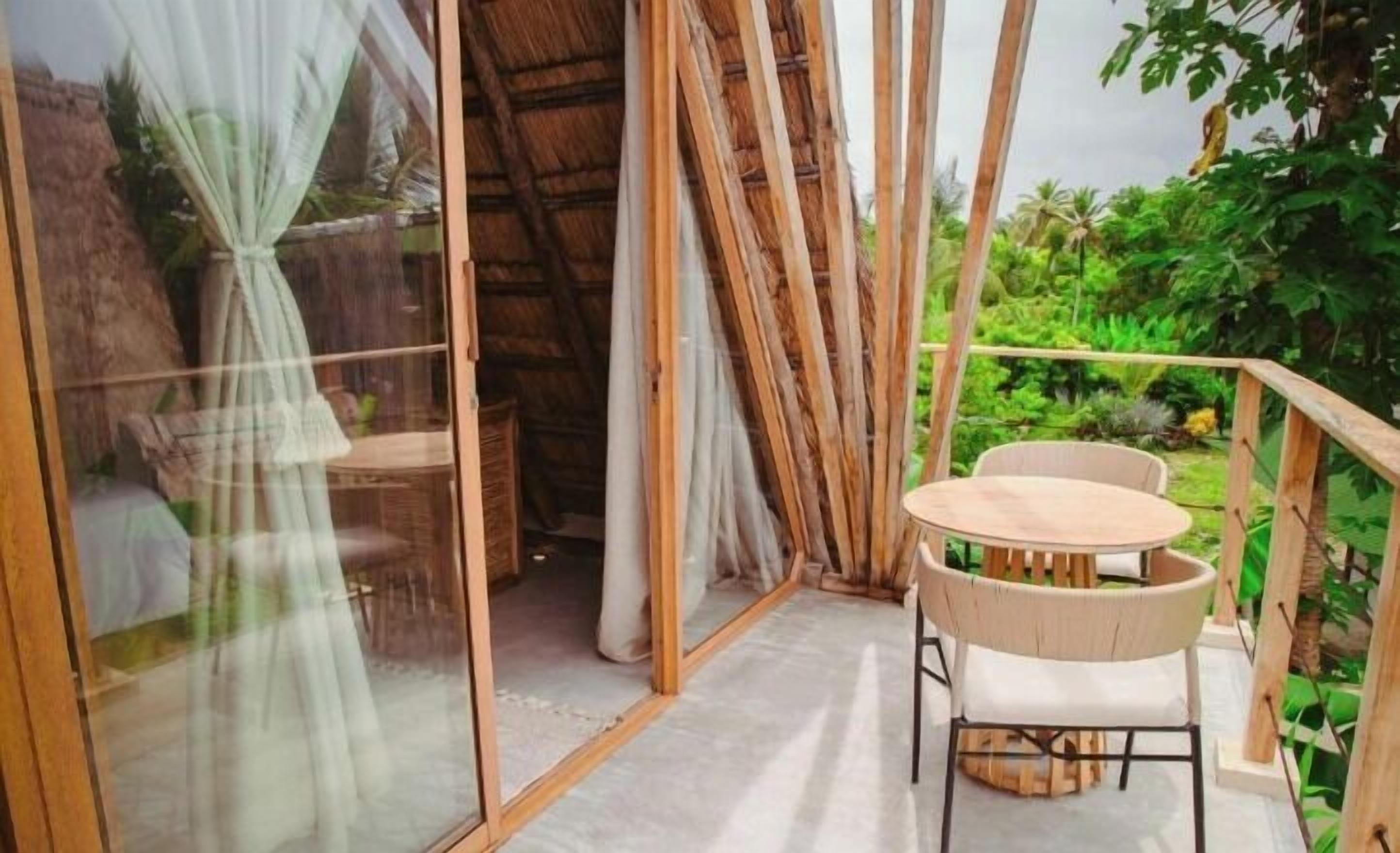 Chambre Double, balcon, vue jardin