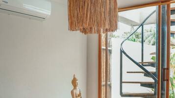 Superior Suite, Pool View | Private kitchen