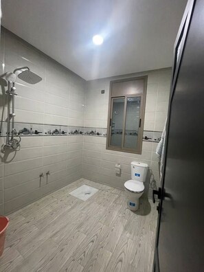 Free toiletries, soap, shampoo, toilet paper - Quiet house in Morocco Village (Taroudant)