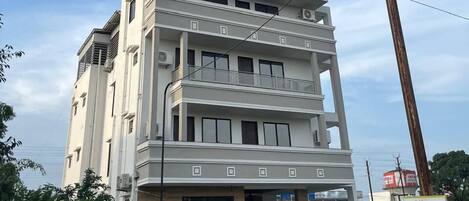 Fachada da propriedade