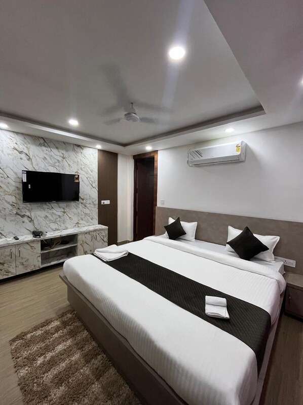 Free WiFi, bed sheets