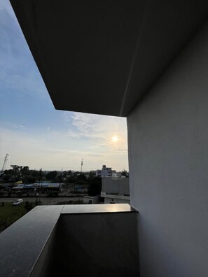 Classic Double Room, Garden View | City view