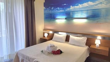Deluxe-Apartment, Balkon | Schreibtisch, kostenloses WLAN, Bettwäsche