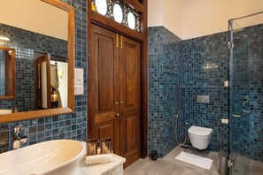 Bathroom - Oruva Beachside Villa (Galle)