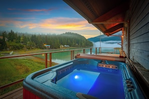 Tina de hidromasaje al aire libre