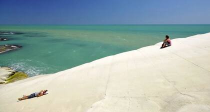 Spacious, newly renovated apartment a few kilometers from Agrigento