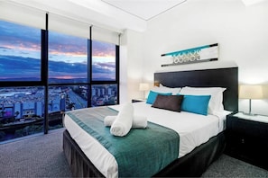 3 habitaciones, tabla de planchar con plancha y wifi