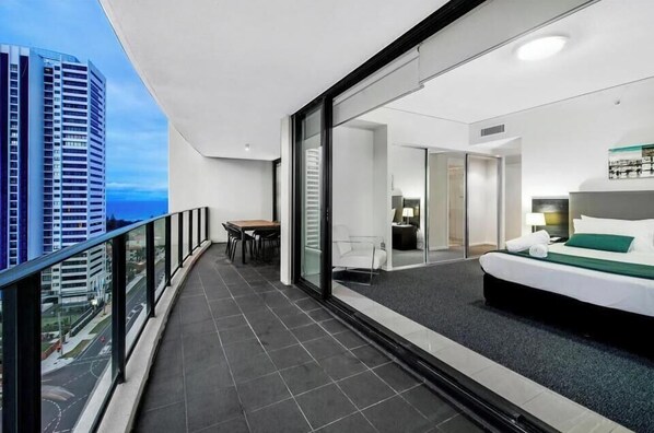 3 bedrooms, iron/ironing board, WiFi