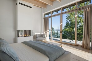 6 quartos, ferros/tábuas de passar roupa, berço de viagem, Wi-Fi