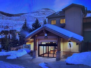 المنشأة من الخارج