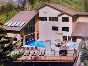 المنشأة من الخارج