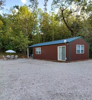 Exterior - Cozy Cabin (Sunrise Beach)