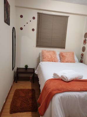 2 bedrooms, desk, iron/ironing board, travel cot