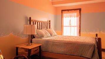 6 bedrooms, iron/ironing board, WiFi, bed sheets