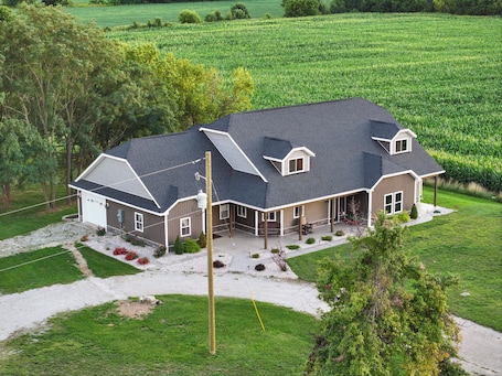 Exterior. Large Private Home, Sleeps 20, Great for Groups