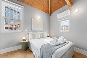 1 chambre, fer et planche à repasser, accès Internet, draps fournis