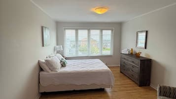 2 bedrooms, iron/ironing board, travel crib, free WiFi