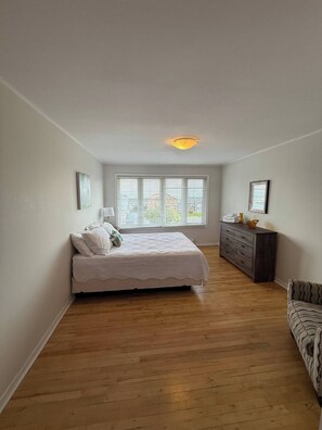 2 soveværelser, strygejern/strygebræt, weekendseng, gratis Wi-Fi