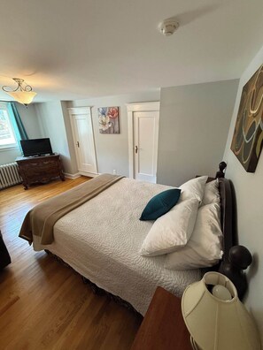 1 bedroom, iron/ironing board, travel crib, free WiFi