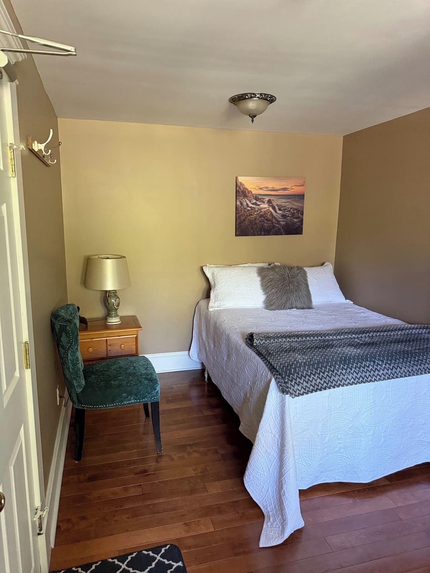 1 slaapkamer, een strijkplank/strijkijzer, reisbedje, gratis wifi